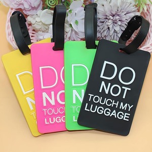 Étiquette de bagage personnalisée en gros pour fabricant, nom et logo sur mesure, étiquette 3D pour valise, étiquette souple en PVC pour sac à dos de voyage - Product Image 1