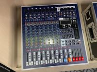Console de mixage audio professionnelle CDX 8 canaux 4x1200W avec amplificateur de puissance et microphones sans fil