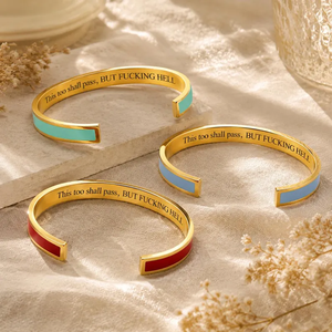 Bracciale a Polsino in Smalto Bianco con Messaggio Nascosto, Placcato Oro 18K, Acciaio Inossidabile, Incisione Personalizzata, Regalo BFF con Messaggio Sarcastico di Incoraggiamento - Product Image 1