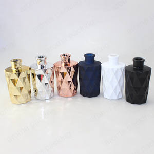 Diffuseur <span class=keywords><strong>de</strong></span> roseaux en <span class=keywords><strong>verre</strong></span> vide <span class=keywords><strong>de</strong></span> 170ml avec <span class=keywords><strong>motif</strong></span> bâtons <span class=keywords><strong>de</strong></span> fibres d'or rose argenté finition mate pour les soins personnels - Product Image 5