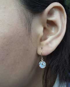 Pendientes Colgantes de Lágrima con Bisel de Oro de 14K y Topacio Místico Mercury Mist - Regalo Delicado para Bodas y Fiestas - Product Image 4