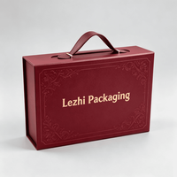 Valise cosmétique magnétique de luxe personnalisable avec logo, mallette cadeau, boîte en papier noir pour vêtements avec poignée, fournisseur d'emballages