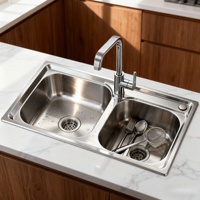 Évier de cuisine double classique en acier inoxydable, design encastrable, avec bacs multifonctions