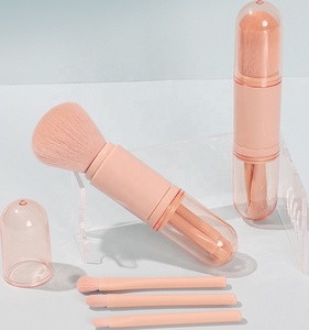 Goede Kwaliteit Kleine Reis <span class=keywords><strong>4</strong></span> In <span class=keywords><strong>1</strong></span> Make-Up Borstel Set Draagbare Mini Lip Borstel Make-Up Borstel Voor Vrouwen Gezichtscosmetica - Product Image 4