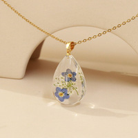 Collier Goutte de Fleur Bohème Bleu Véritable, Chaîne en Acier Inoxydable avec Pendentif Fleur en Résine qui Présserve la Couleur, Vente en Gros