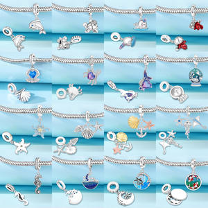 Accesorio original para pulsera DIY con colgantes de tortuga, delfín, estrella de mar y conchas marinas, que incorpora elementos costeros. - Product Image 2