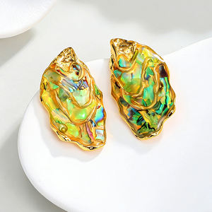 Pendientes Asimétricos de Concha de Abulón Irregular, Acero Inoxidable, Chapado en Oro Real, Joyería llamativa y Resistente a la Decoloración - Product Image 1