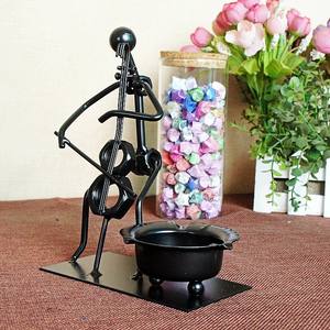 Cendriers musicaux Iron Man en noir, rangement et organisation à domicile, cendrier en métal créatif - Product Image 4