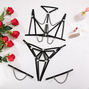 Ensemble de lingerie 4 pièces en métal noir avec harnais, lanières de cuisse et décorations anneaux en O, accessoire corporel ajustable, vente en gros - Product Image 4