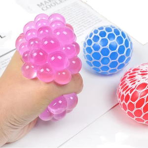 Juguete antiestrés para niños: Bola de malla de goma con purpurina, juguete sensorial para apretar, bola de uva blandita de malla para aliviar el estrés - Product Image 1