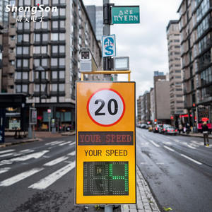 Señal de Tráfico de Advertencia LED Solar para Exteriores, 700*1400 mm, Acero Inoxidable, <span class=keywords><strong>Película</strong></span> Reflectante Prismática <span class=keywords><strong>Roja</strong></span>/Verde de Cuarto Grado, <span class=keywords><strong>Alerta</strong></span> Visual - Product Image 2