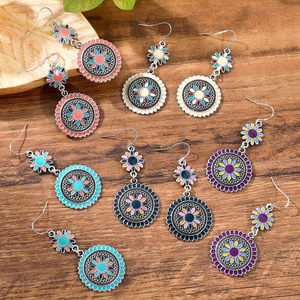 Boucles d'oreilles pendantes vintage en forme de fleur, en alliage plaqué bronze antique, bijoux de fête pour femmes - Product Image 3