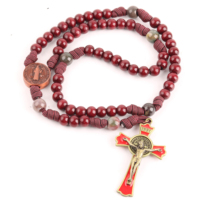 Collier pour homme en perles de bois, chapelet religieux catholique en paracorde robuste, avec pendentif crucifix et médaille personnalisée pour la prière, vente en gros