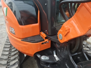 รถขุด Kubota U35-4 มือสอง สภาพดี ขนาด 23 กิโลวัตต์ 3 ตัน / รถขุดขนาดเล็กแบบตีนตะขาบ ขาย - Product Image 4
