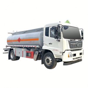 Nuevo Precio Bajo, Camión Cisterna CSC HOWO 4X2, 9 Metros Cúbicos, 165HP, Transmisión Manual de 8 Velocidades, Transporte de Líquidos Inflamables - Product Image 1