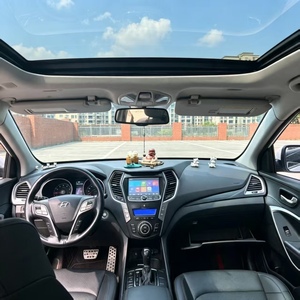 Santa Fe <span class=keywords><strong>2015</strong></span> <span class=keywords><strong>2</strong></span>.4L GLS 2WD 5 places Automatique Conduite à gauche Sièges en cuir SUV familial spacieux pour le Nigéria et le Ghana - Product Image 6