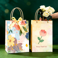 Sacs cadeaux en carton blanc de luxe, durables, écologiques, faits à la main, imprimés de fleurs, avec logo personnalisé, ruban et nœud, vente en gros