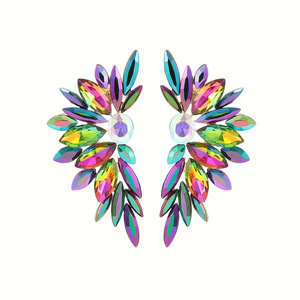 Eleganti Orecchini a Perno con Piume per Donne, Accessori per Orecchie Geometrici per Uso Quotidiano - Product Image 2
