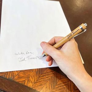 Stylo à bille promotionnel avec impression de logo personnalisé, stylo-plume en bois à gravure personnalisée avec impression de logo sur mesure - Product Image 3