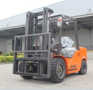 Montacargas para Contenedores de 4 Toneladas con Neumáticos Delanteros Dobles - Product Image 6