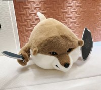Peluche chien épée et bouclier personnalisée, jouet en peluche doux, poupée chiot, coussin mignon de dessin animé pour enfants, cadeau et décoration intérieure
