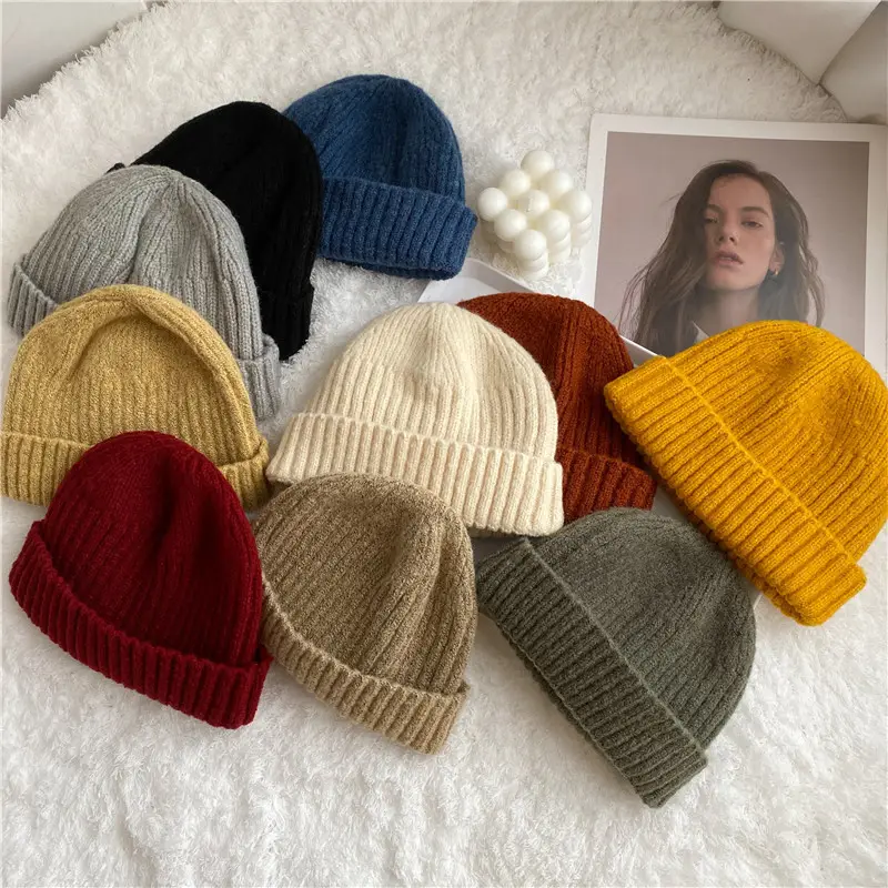 Wholesale Warm Thicken Winter Spring And Autumn Custom Logo Embroidery Stripe Girl Skull Cap Skullies Beanies Knitted Hats