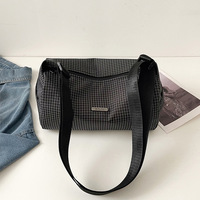 Sac bandoulière cylindrique noir uni, minimaliste, décontracté, avec sangle réglable, en polyester imperméable, vente en gros