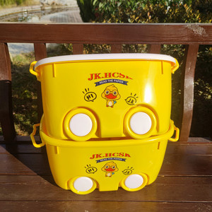 Caja de Almacenamiento de Plástico con Ruedas y Tapa, Rectangular, Amarilla, para Juguetes, con Diseño de Patito Amarillo - Product Image 3