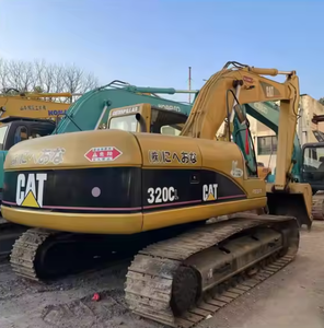 Pièces d'occasion pour pelle Caterpillar 320CL 20 tonnes, incluant moteur, pompe, engrenage, en stock, puissance 103 kW, origine Japon - Product Image 1