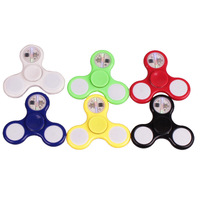 Jouet promotionnel personnalisé avec logo, jouet gyroscopique lumineux qui brille dans le noir, jouet à LED lumineux pour les doigts, jouet fidget spinner
