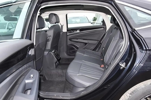 VW <span class=keywords><strong>Passat</strong></span> 380TSI Usata 2023-2024 2.0T 220CV Automatica 7-DCT Berlina Alta Velocità - Product Image 4