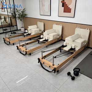 Máquina de Pilates Reformer Plegable Ajustable de Roble Profesional y Duradera para Gimnasio en Casa y Estudios de Salud - Product Image 1
