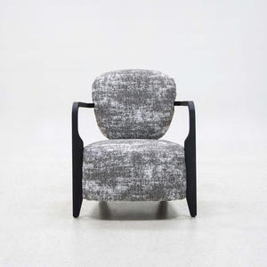 Fauteuil en tissu capitonné avec structure métallique, style luxe léger, haut de gamme, pour salon, chambre, appartement, villa, complexe hôtelier, design moderne et minimaliste - Product Image 3