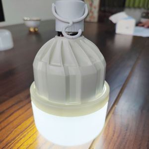 หลอดไฟ LED พกพา 20W อเนกประสงค์ ใช้ได้ทั้งภายในและภายนอกอาคาร พร้อมแบตเตอรี่ใช้งานได้ยาวนาน ขั้ว E26/E27 สำหรับใช้ในที่อยู่อาศัย - Product Image 5