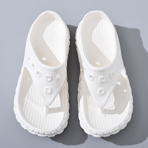 Tongs à semelle souple et tendance, semelle épaisse, anti-odeur, chaussures de plage pour hommes et femmes, taille adulte, chaussures injectées - Product Image 3