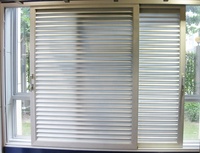 Panneaux à lamelles oscillantes modernes en alliage d'aluminium et acier inoxydable, stores verticaux sur mesure pour fenêtre