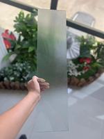 Lames de persiennes en verre dépoli transparent de 4 mm et 5 mm d'épaisseur pour cadres de fenêtres, applications industrielles, serres solaires et escaliers