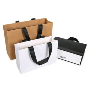 Sac en papier kraft écologique avec poignées, personnalisable en gros, sac cadeau pour festival, sac d'emballage pour bijoux avec logo de marque - Product Image 1