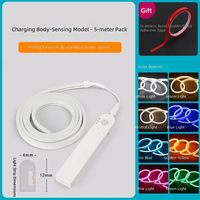 Bande LED à détecteur de mouvement en gros, alimentation PIR par batterie ou USB, sans fil, allumage/extinction automatique, auto-adhésive pour sous lit, placard, escaliers