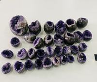 Vente en gros de grappes d'œufs d'améthyste polies et de formes de grottes de cristal pour l'art DIY, les objets de collection et les cadeaux de guérison
