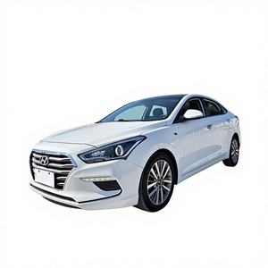 Modèle 2018, berline intelligente GLS automatique 1,8 L, d'occasion mais en excellent état, avec sièges en similicuir et arrière pour Hyundai Mistra - Product Image 1