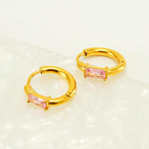 Nuovo Set di Orecchini con Zirconi Ispirati ai Designer - Placcati in Oro 18K PVD Anti-ossidazione, Acciaio Inossidabile Premium, Gioielli di Moda Raffinati - Product Image 2