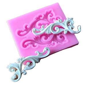 Bordure <span class=keywords><strong>en</strong></span> relief vintage Outils de décoration de gâteaux artisanaux <span class=keywords><strong>en</strong></span> <span class=keywords><strong>sucre</strong></span> Moule à fondant <span class=keywords><strong>en</strong></span> silicone Moule à pâte à gomme <span class=keywords><strong>en</strong></span> métal durable - Product Image 2