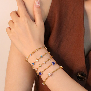 สร้อยข้อมือโซ่รูปดาวประดับเพชรซิร์คอน ชุบทอง 18k สแตนเลสสตีล เครื่องประดับแฟชั่นสำหรับผู้หญิง - Product Image 1