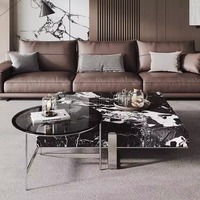 Table basse carrée en pierre noire et blanche de style minimaliste italien, avec structure en bois durable, pour salon, appartements grands ou petits.