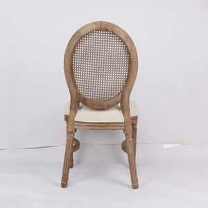 Rembourrage classique empilant la <span class=keywords><strong>chaise</strong></span> <span class=keywords><strong>de</strong></span> salle à manger <span class=keywords><strong>de</strong></span> mariages français Louis <span class=keywords><strong>de</strong></span> finition rustique en bois solide avec le dos <span class=keywords><strong>de</strong></span> rotin - Product Image 6