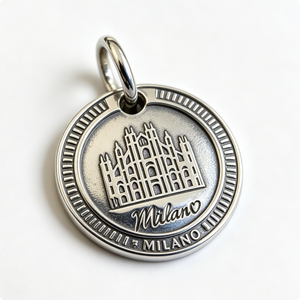 Pendentif Souvenir Cathédrale de Milan en Alliage de Zinc Plaqué Argent, Design Circulaire Gaufré, Style Antique - Product Image 6