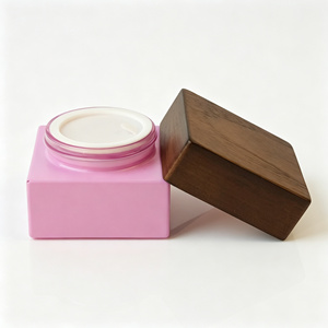 <span class=keywords><strong>Pot</strong></span> à crème pour le visage en verre carré violet rose personnalisable avec couvercle en bois de noyer et <span class=keywords><strong>bambou</strong></span>, impression de logo, conteneur cosmétique en gros pour usine - Product Image 2