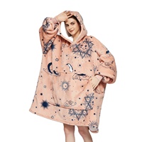 शीतकालीन आरामदायक गर्म Hooded कंबल हूडि कस्टम OEM Hooded कंबल Oversized पहनने योग्य प्लस-आकार पजामा महिलाओं