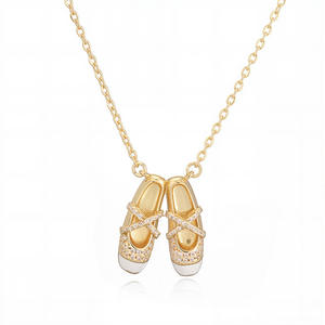 Colliers pendentifs en forme de chaussures de ballet plaqués or 18 carats avec CZ, charmes de chaussures de danse en émail mignon pour cadeau de danseur - Product Image 3